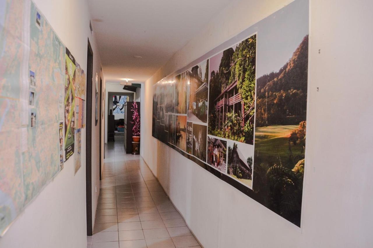 Spot On 89886 Backpacker'S Stay Services Kuching Esterno foto