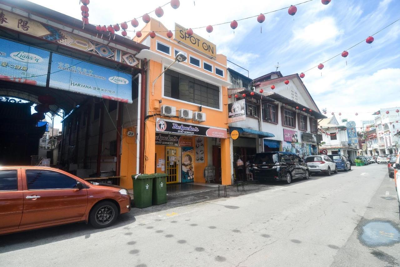 Spot On 89886 Backpacker'S Stay Services Kuching Esterno foto
